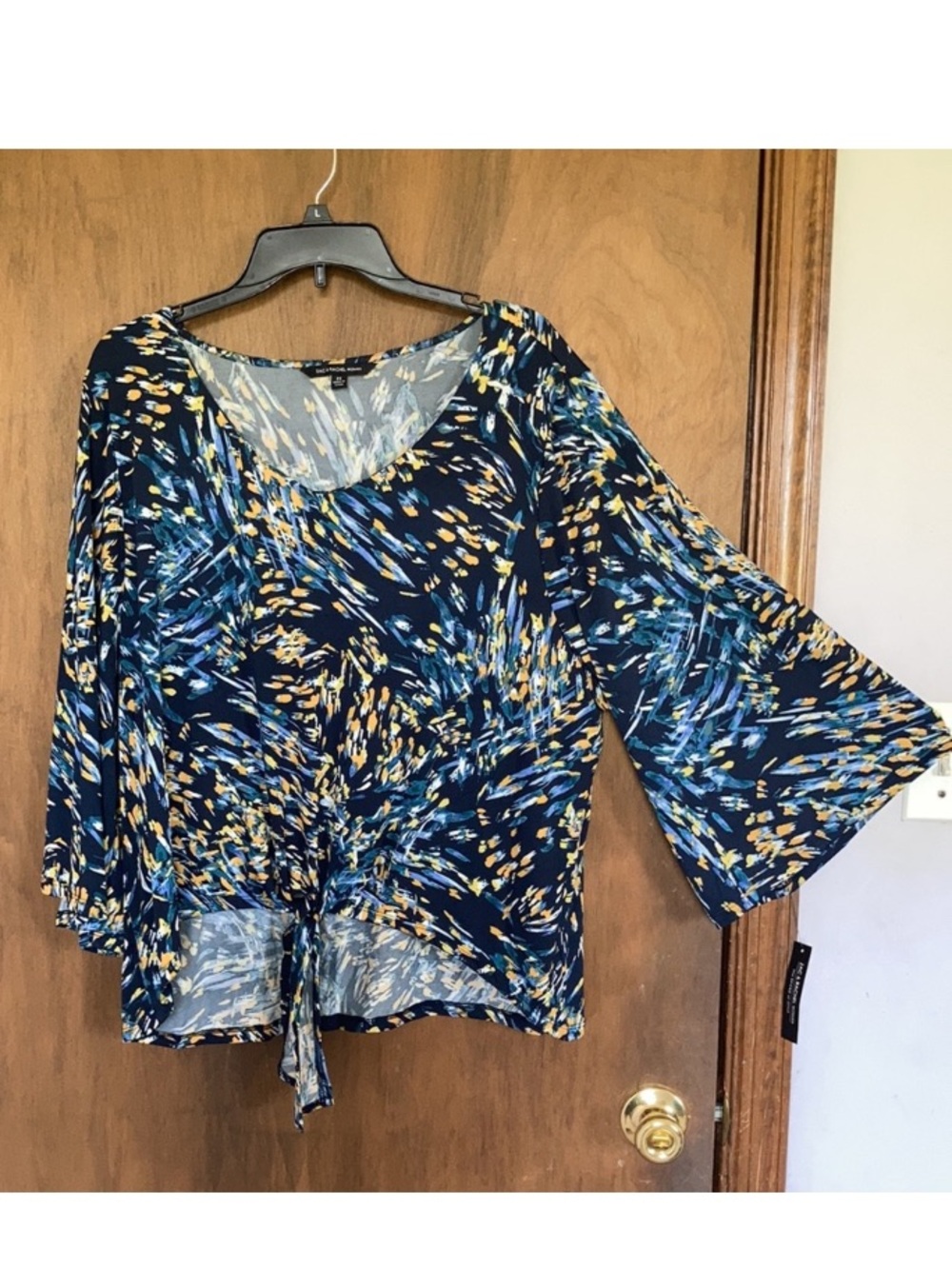 Zac & Rachel top abstract print w stretch & tie detail at hemline boho casual 2X